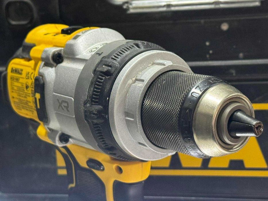 Акумулаторен ударен винтоверт DeWALT DCD1007 с батерия и зарядно