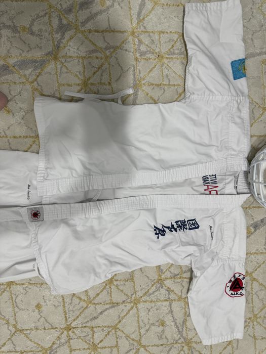 Продам форму, экипировку для каратэ