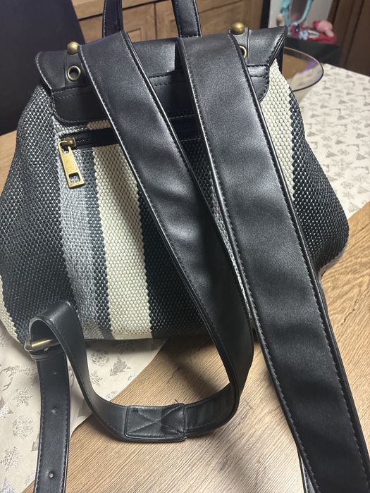 Чисто нова раница естествена кожа