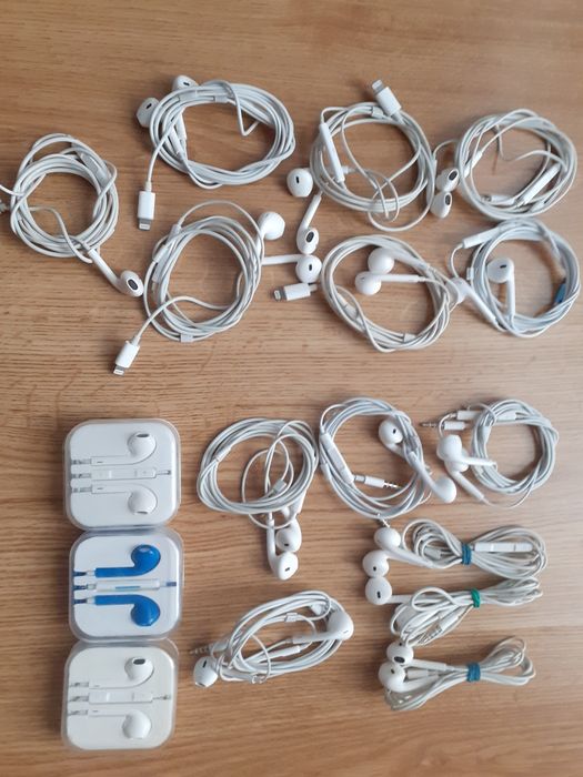 Casti Iphone diferite modele