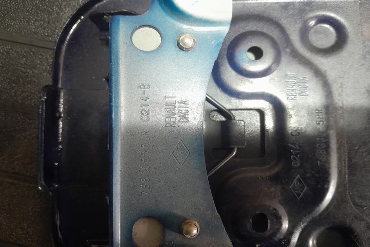 Usita rezervor 788C65530R 788C65530R Dacia Dokker prima generatie