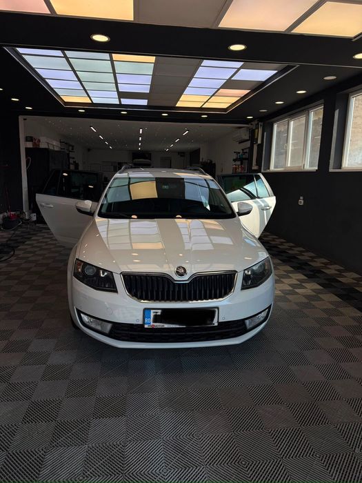 Autoturism skoda Octavia