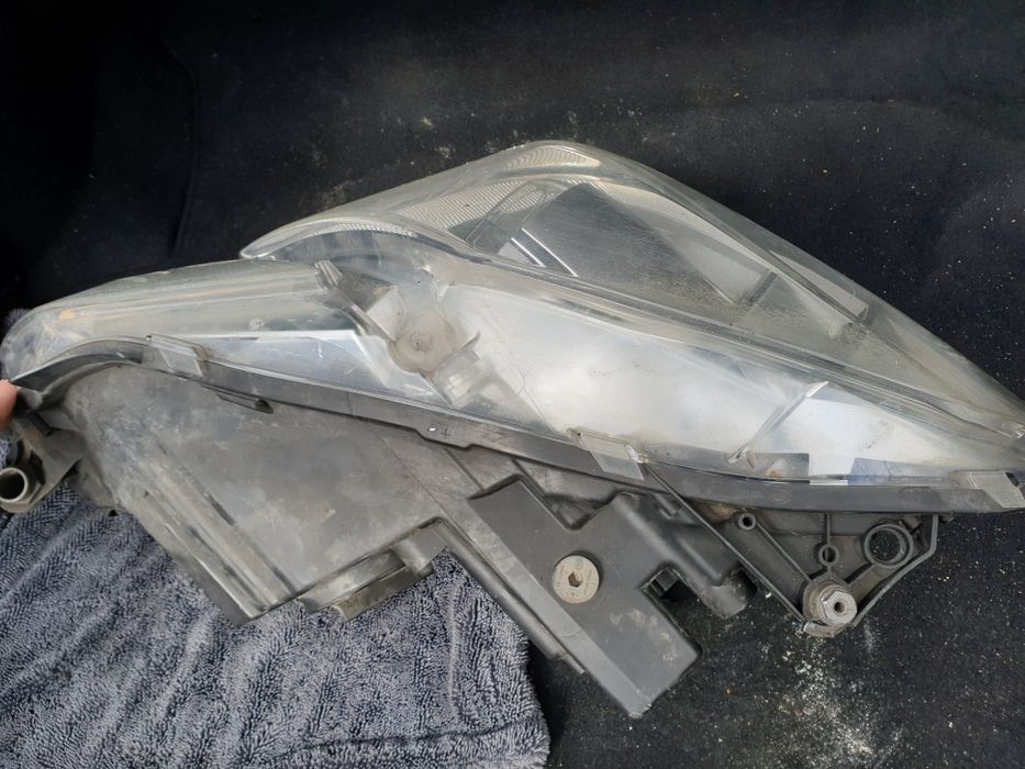 Far Drept Mercedes E Class Coupe W207 Bi-Xenon adaptiv+ils