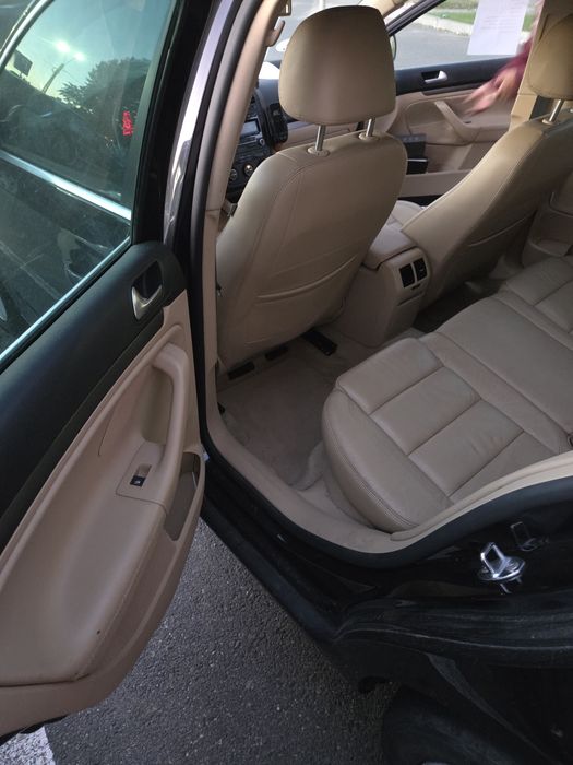 Vând Volkswagen golf 5