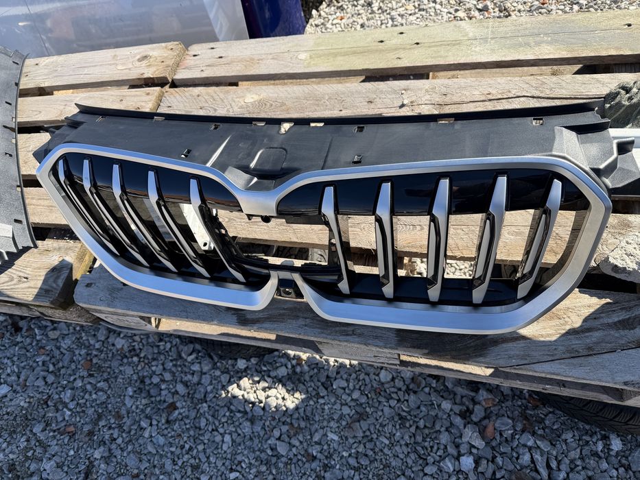 Решетка BMW X1 U11 U12