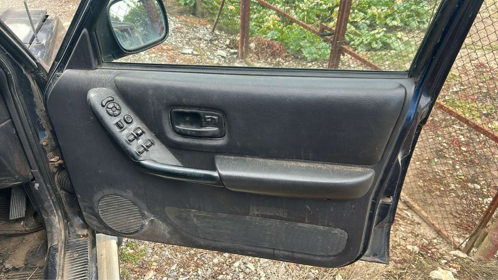 Jeep Cherokee xj 2.5 НА ЧАСТИ