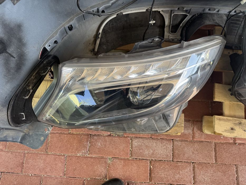 Оригинални оборудвани LED фарове за Mercedes V class Vito W447