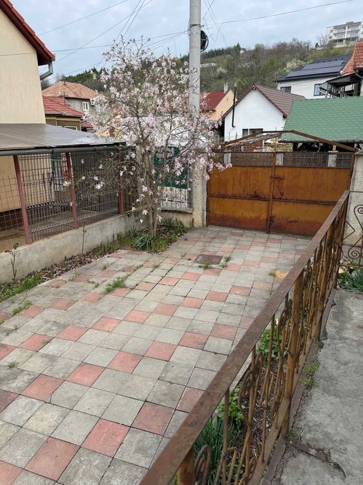 De vânzare – Casă cu vedere la Criș, zona Făcliei