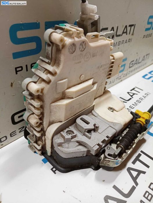 Incuietoare Broasca pentru Usa Portiera Dreapta Fata Audi A4 B8 2008 - 2015 Cod JA6-8J1-837-016-C JA68J1837016C [M6405]