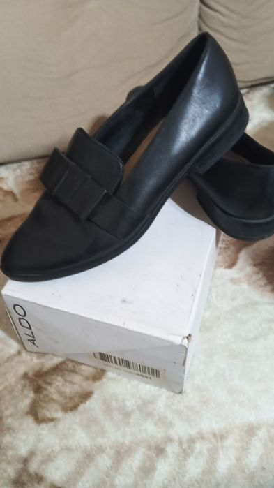 Женские туфли фирмы Алдо.