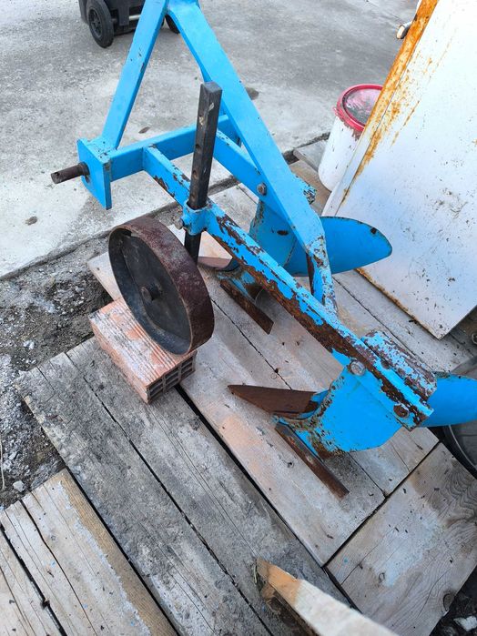 Плуг за малък трактор