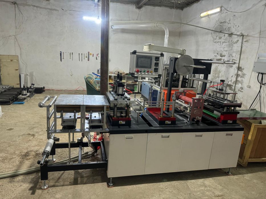 Оборудования для пластиковых посуды