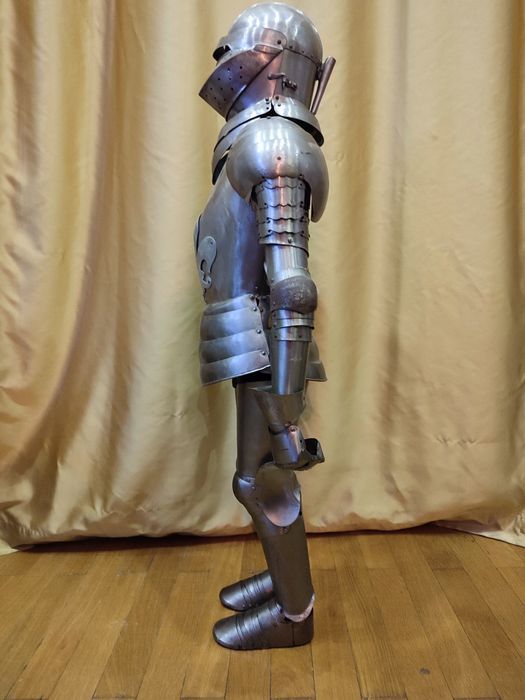 Armura cavaler medieval metalică tablă înălțime 95 cm