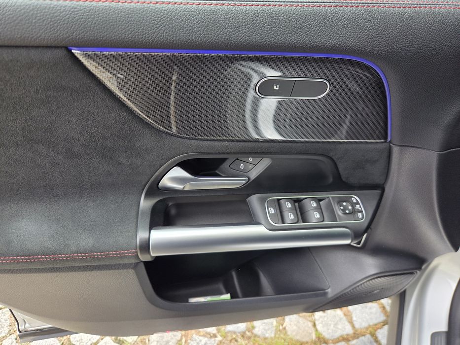 Продавам мерцедес GLA200