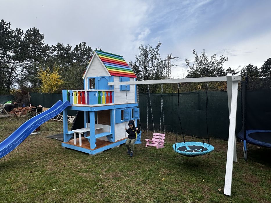 Loc de joaca casute de copii!