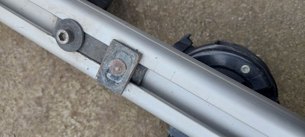 Suport bicigleta pe bara transversala