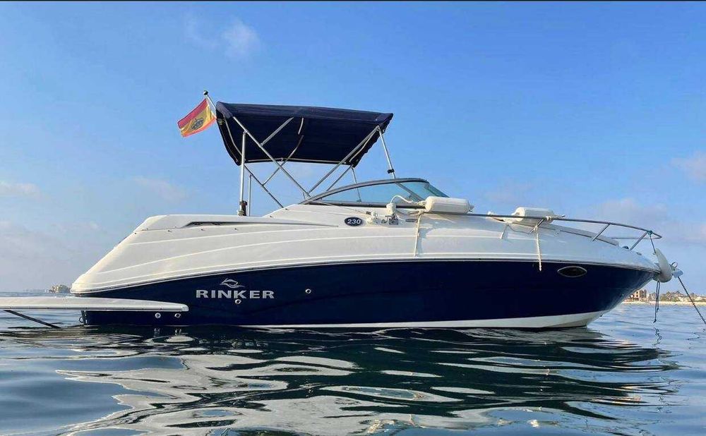 Моторна яхта Rinker 230