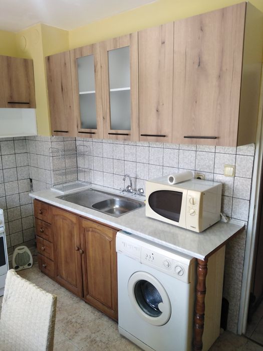 Дава се под наем Едностаен апартамент в Кюстендил, Запад - 50 кв.м за 204 € - Снимка #2