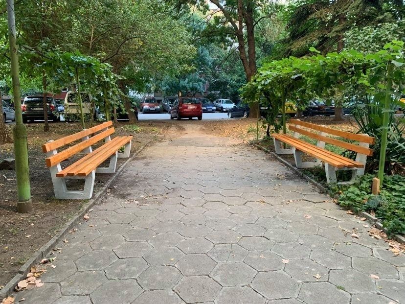 Градински пейки с размери 225или250см/40см