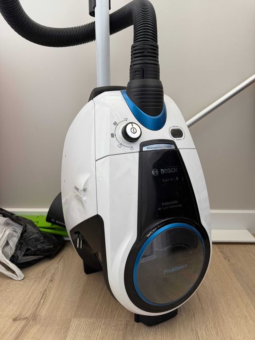 Продам пылесос BOSCH Serie 8