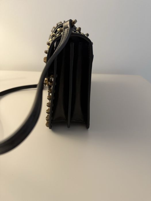 PINKO Geanta neagra din piele cu detalii metalice