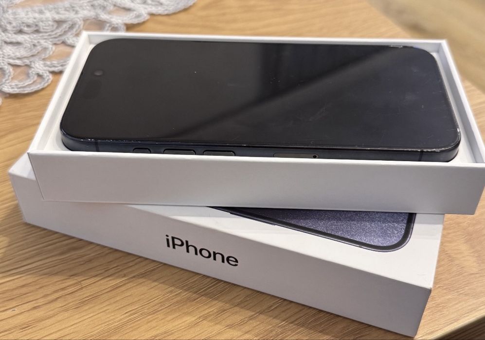 iPhone 15 pro 256gb 90% battery