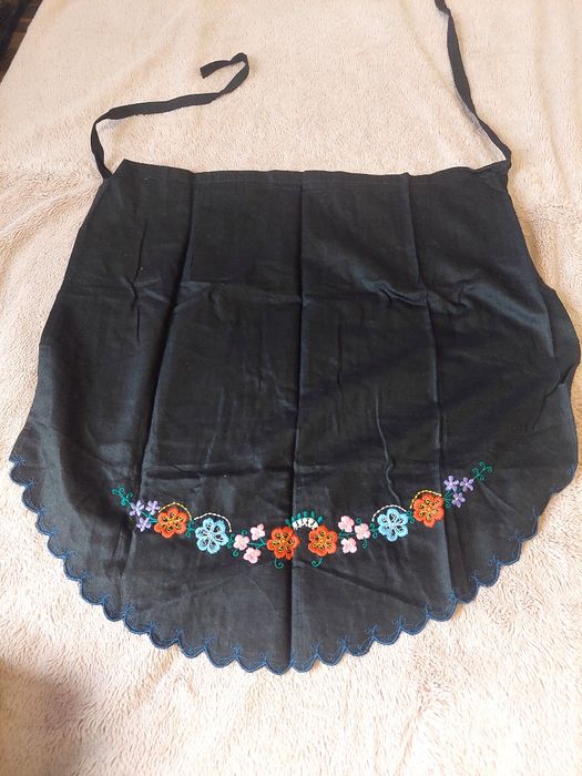 Продавам стари престилки