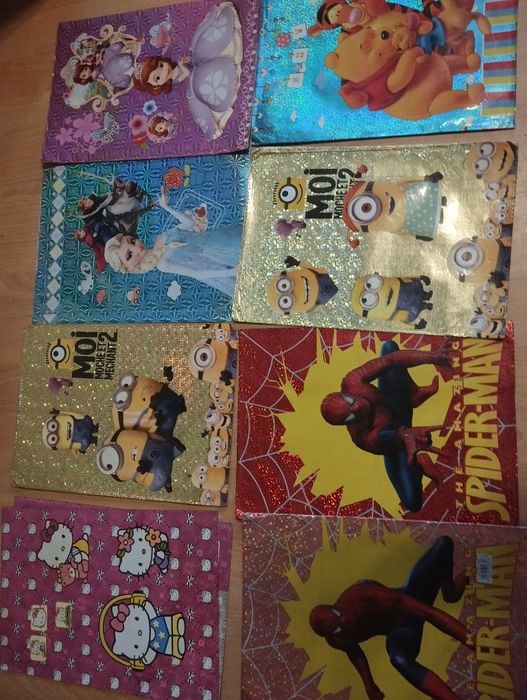 Coperți noi 3D pt cărti /caiete 10 buc 100 lei, cadou trusà geometri