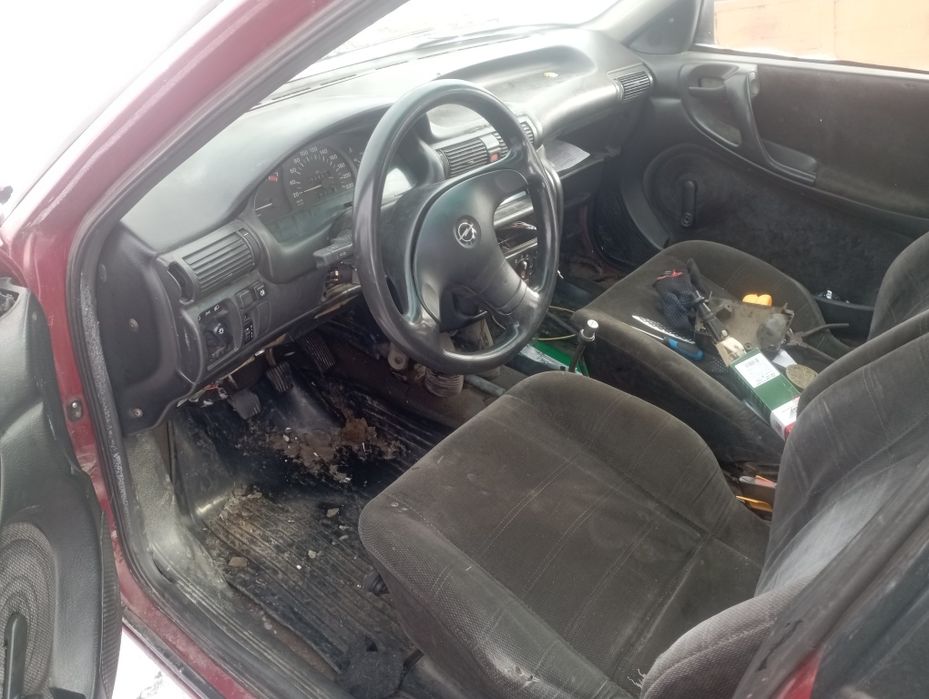 Продам автомобиль опель Астра Ф