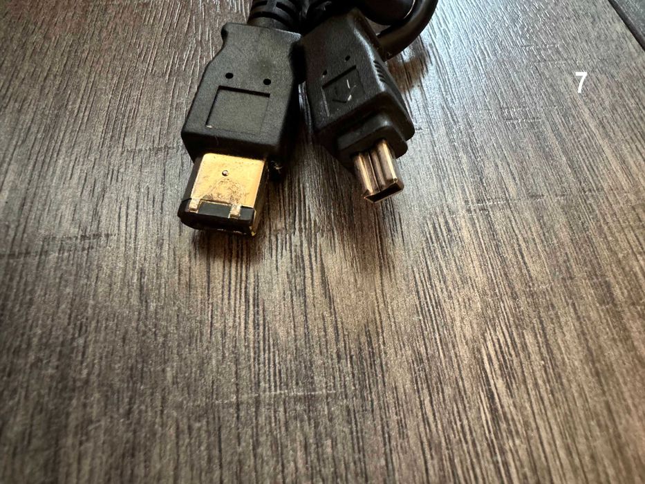 Продавам кабели по 1 евро