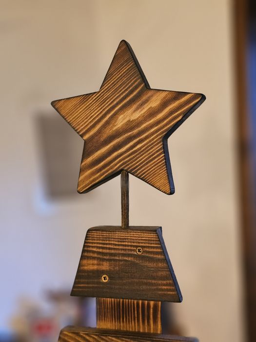 Коледна елха от дървени дъски