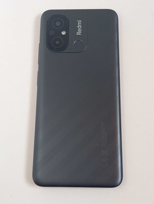 Redmi 12C 64 / 6 Gb с протектори и зарядно като нов
