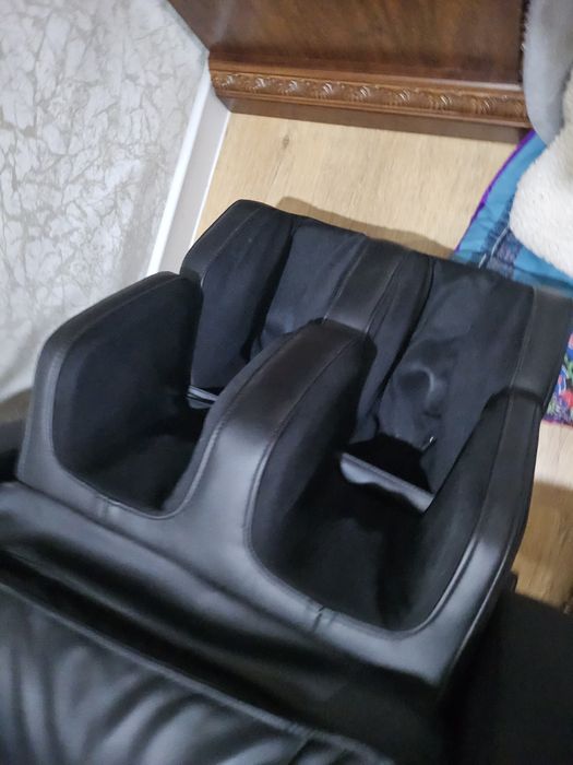 Массажное кресло чёрное