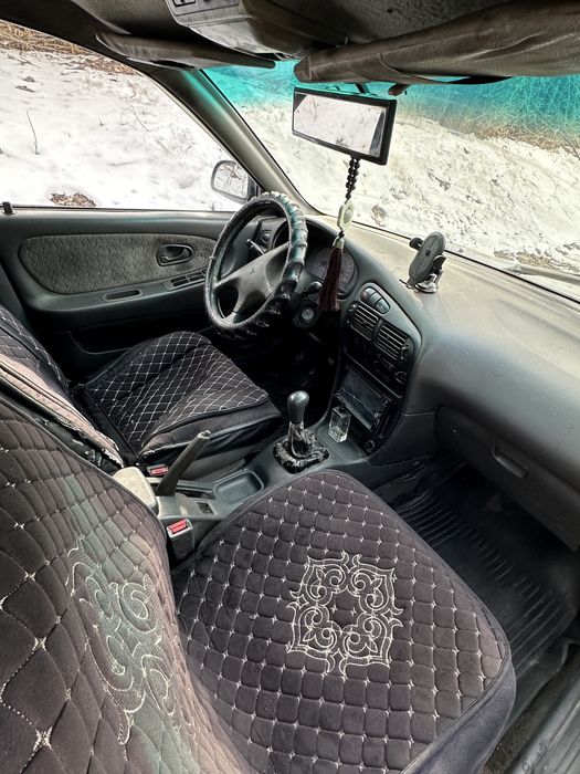 Продам машину Mitsubishi Lancer