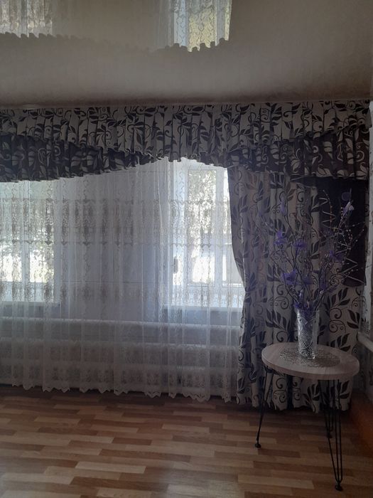 Продам партьерные шторы без тюли
