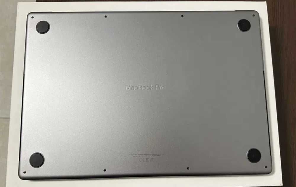 Macbook M1 Pro 16 inches, 32GB RAM, 1TB SSD, 2021г