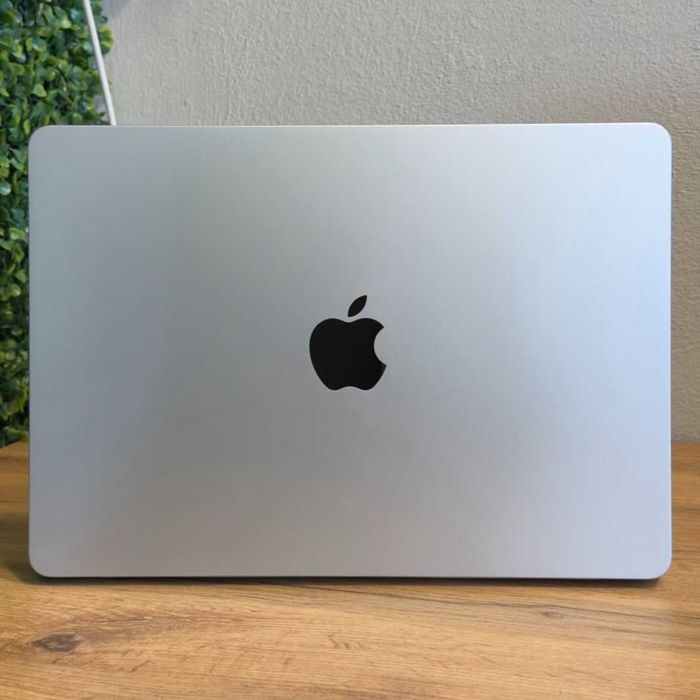 MacBook Air 13 M4 256GB / 16GB Sky Blue - GARANTIE 12 LUNI | TrueGSM
