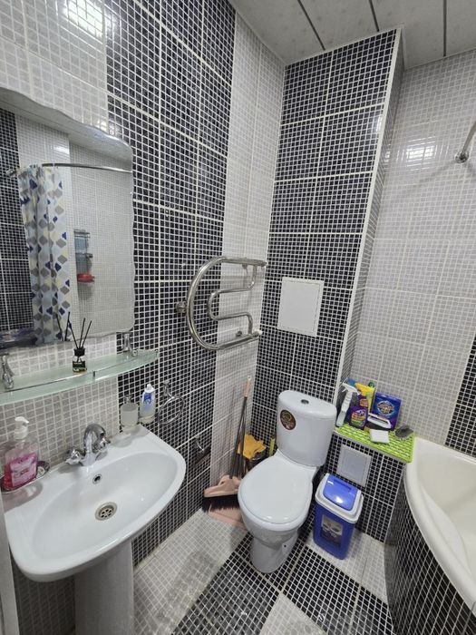 Своя! Сдается 1 в 2 в центре напротив Piramit tower