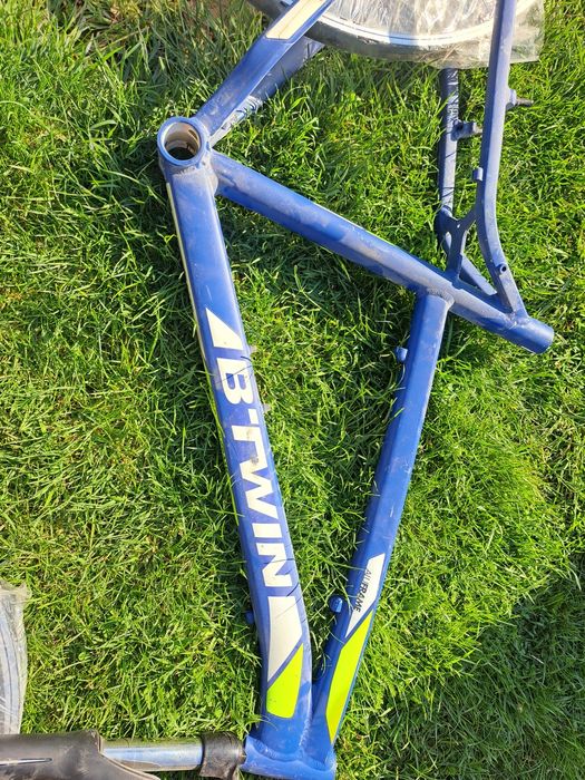 Vand bicicleta noua cum se vede