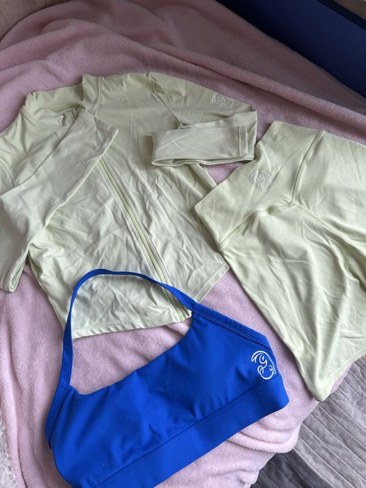 Спортни клинове, бюстиета, комплекти