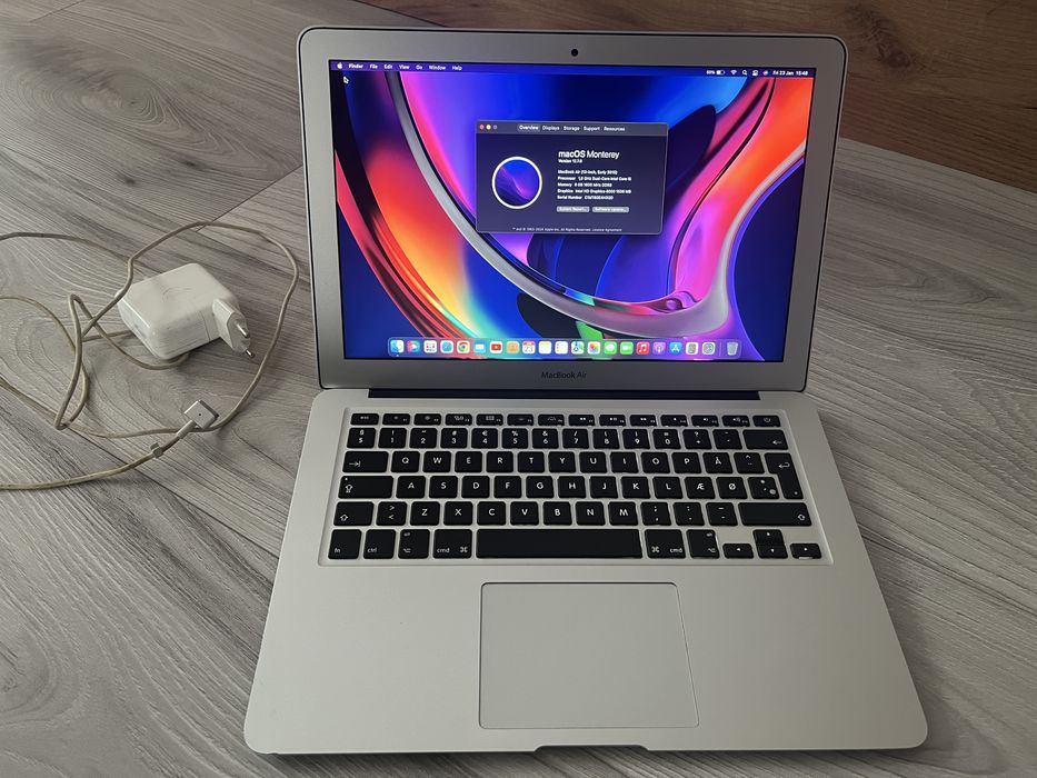 De vanzare MacBook air 2015 in stare buna