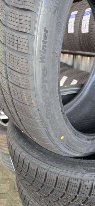 285 40 22 и 325 35 22 зимни гуми спорт пакет Gripmax SureGrip Pro