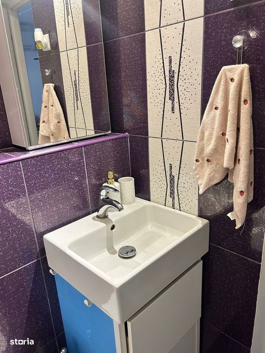 Garsoniera tip duplex-moderna si eficient compartimentata