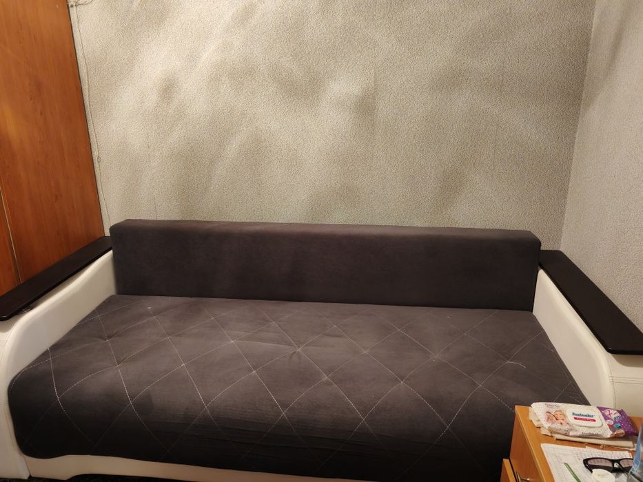 Диван в хорошем состоянии