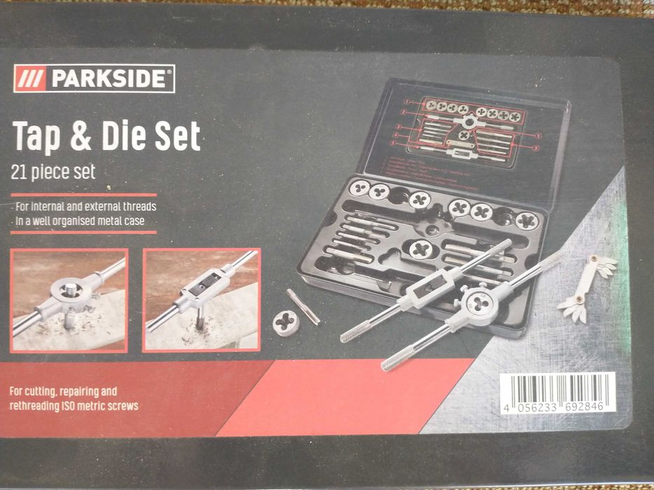 Комплект метчици и плашки 21 части