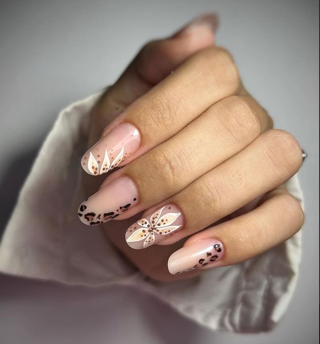 Manichiură profesională cu gel