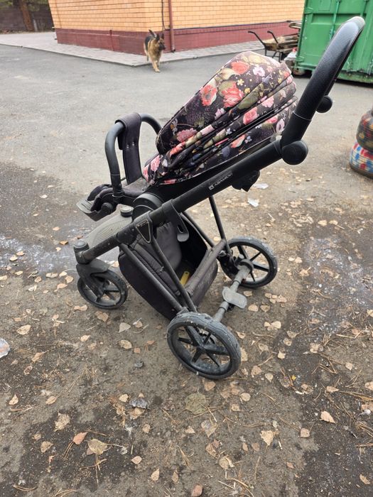 Продам польскую коляску Аdamex