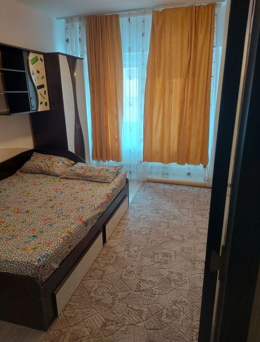 Ofer spre inchiriere apartament 2 camere in centru zona hotel Gorj, etaj 2, mobilat