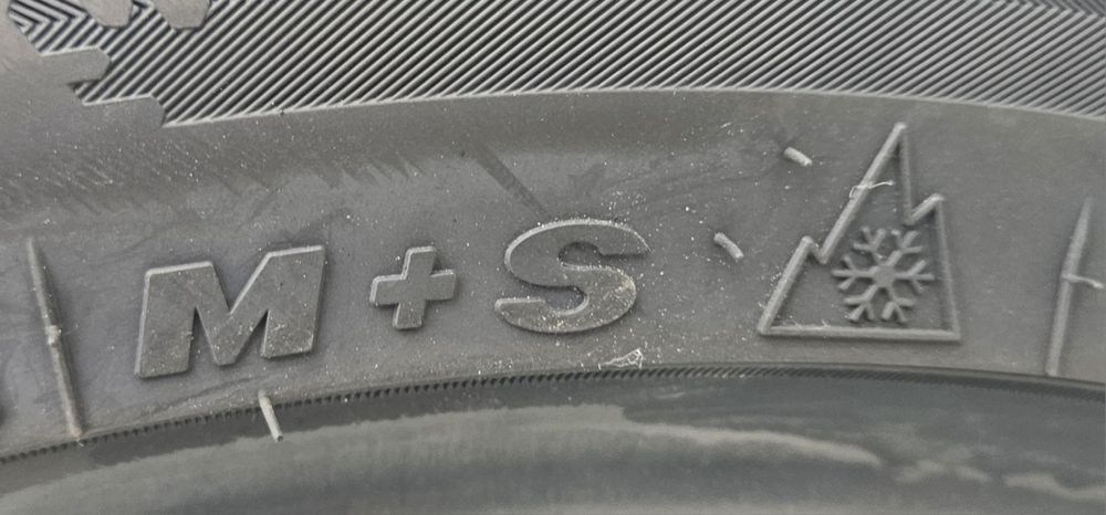 255/40 R18 99VXL  GRIPMAX Anvelope iarna M+S Aderenta clasa A