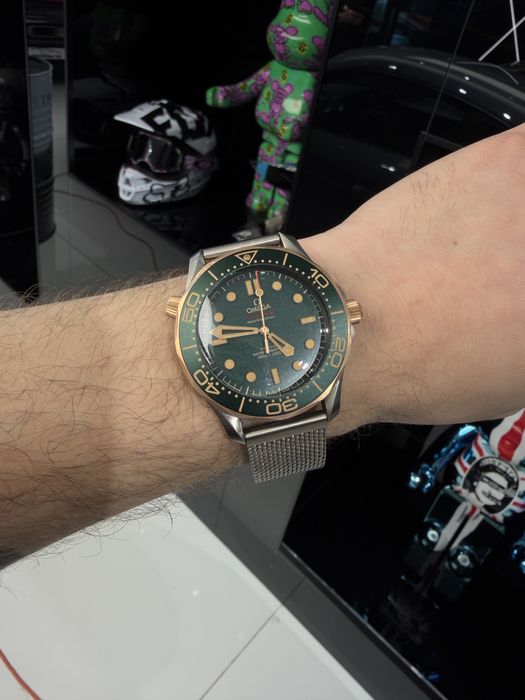 Omega Seamaster 300m Bronze Gold / Зелен безел — мъжки — QC снимки — наличен